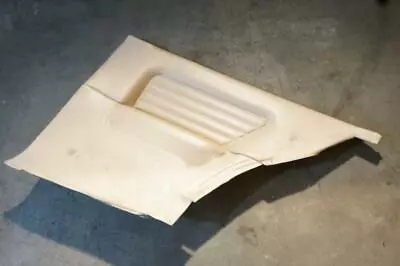 Tampa do painel lateral do assento traseiro direito bege bronzeado BMW E30 Coupe 84-91 318is 325es 325is - Imagem 1 de 4