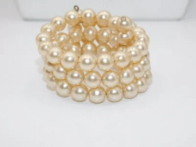 C463-VINTAGE BRACELET~FAUX PEARLS~MEMORY WIRE~FITS 7" OR SMALLER - Image 1 of 4