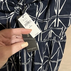 Neu mit Etikett Banana Republic Damen marineblau/weiß SOMMER Stufen PeepHole Kleid S kleines Haustier - Bild 1 von 8