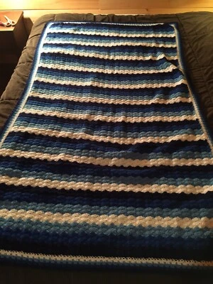 Manta de regazo afgana tejida de colección azul rayas onduladas 66x 39" casa de playa náutica Foto 1 de 4