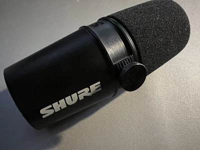 Shure MV7X XLR Microphone + Boom Arm + Shure Pop Filter + Mount - Image 1 of 4
