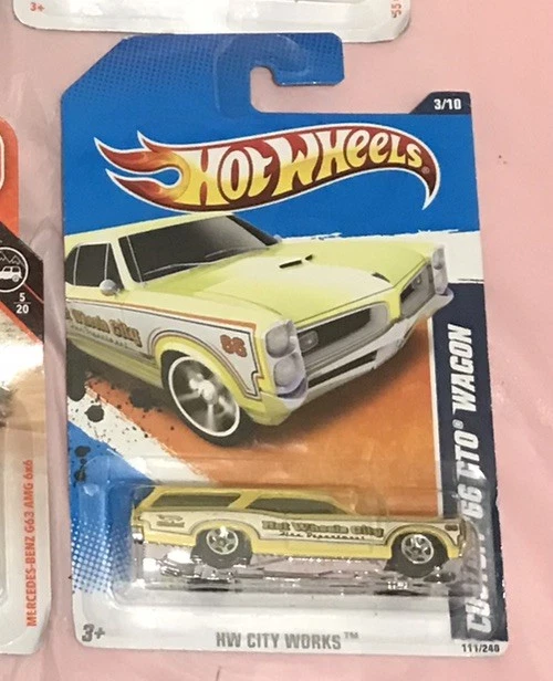 Hot Wheels #111 HW CUSTOM '66 GTO WAGON amarillo Foto 1 de 1