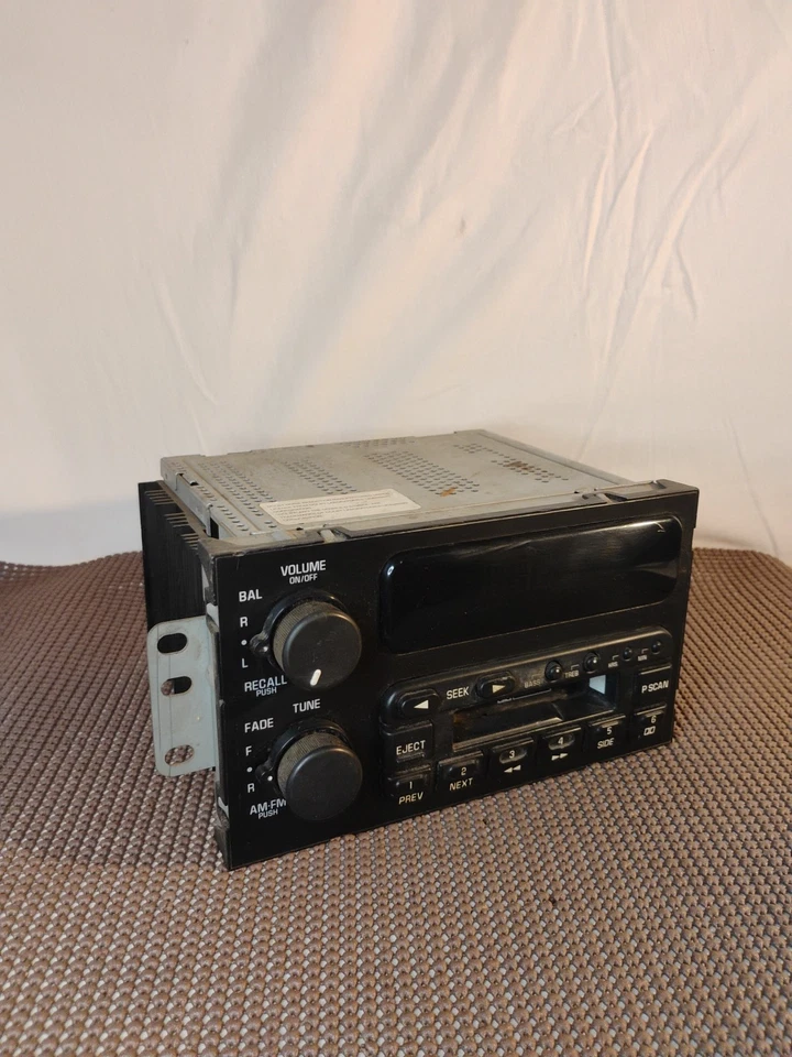 Delco Buick Regal LeSabre factory cassette player radio 96 97 98 99 00 10303191 - Image 1 of 4