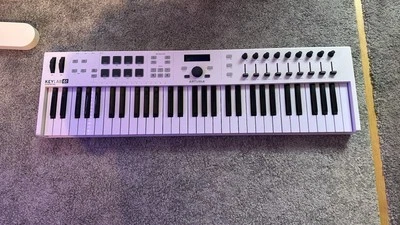 Arturia KeyLab Essential Midi Keyboard, weiß, wie neu - Bild 1 von 4