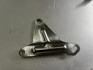 1970-1973 FORD MUSTANG COUGAR 351C ORIGINAL A/C IDLER BRACKET - Picture 1 of 2
