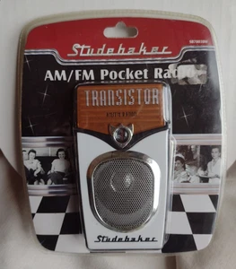 Radio transistor de bolsillo Studebaker AM/FM nuevo/sellado - Imagen 1 de 11