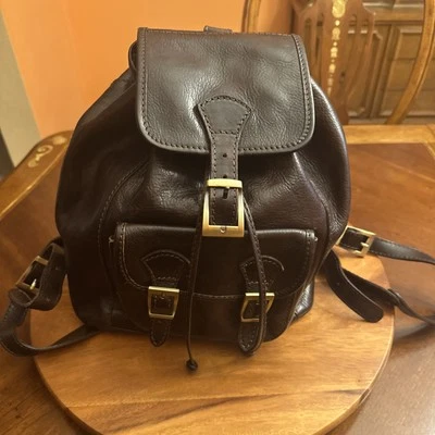 Mochila Vera Pelle Grande Cuero Marrón Cordón Muchos Bolsillos 10” X 5 “X 13” Foto 1 de 4