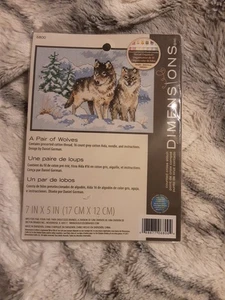 Dimensions A Pair Of Wolves 6800 7”x5” Counted Cross Stitch Kit New Sealed - Bild 1 von 4