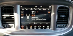 2018-2019 cargador Dodge 8.4 totalmente nuevo fabricante de equipos originales actualización radio plug and play - Imagen 1 de 2