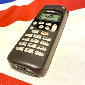 NOKIA 1611 TELÉFONO MÓVIL LADRILLO CELULAR DE COLECCIÓN RETRO MUY RARO MAQUETA TELÉFONO FICTICIO - Imagen 1 de 7