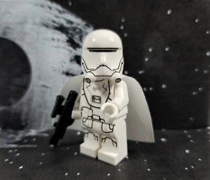 Lego Star Wars Minifigure First Order Snowtrooper w/ White Cape + Blaster sw1053 - Picture 1 of 1