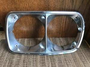 1973 - 1976 Ford Gran Torino RH Headlight Bezel Trim Ring {1181} - Foto 1 di 10