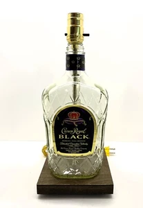 Crown Royal Schwarz 1,75L Tisch Schreibtisch Lampe Bar Lounge Deko Schnapsflasche Party - Bild 1 von 4