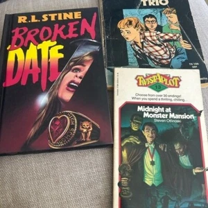 Vintage set of three spooky chapter books, juvenile fiction, Halloween - Picture 1 of 16