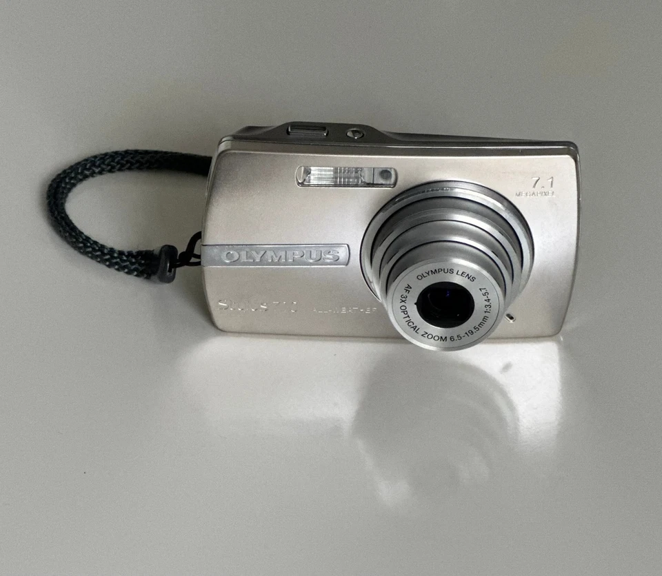 Olympus Stylus 710 All Weather 7.1MP Digital Camera, Case, SD Card, & charger - Image 1 of 4
