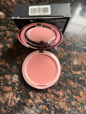 Mac Cosmetics Pretty Baby Beauty Powder. Dianna Ross Collection. Discontinued  - Image 1 of 4
