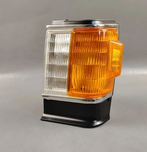 TOYOTA CRESSIDA GX60 LX60 LEFT HAND TURN SIGNAL ASEEMBLY OEM JDM NEW 81521 22251 - Picture 1 of 24