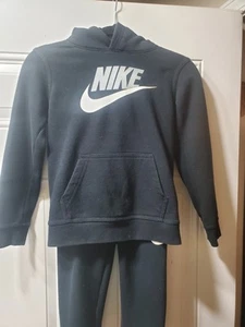 Kids Nike Sweat Suit size 6/7 Black - Picture 1 of 1