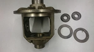 NEW GM OEM Rear-Differential Case 14038087 - Picture 1 of 4