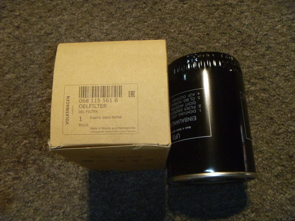 Filtro de aceite Volkswagen Passat Jetta Quantum Golf 1986-2003 068-115-561-B OEM nuevo Foto 1 de 1
