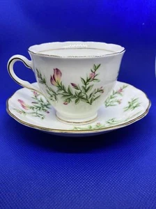 Taza y platillo corona Essex hueso taza china y platillo floral B9 - Imagen 1 de 9