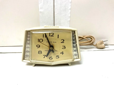 Tested ! Vintage GE Alarm Clock Dial *Light Up* General Electric Analog 7282K Cover