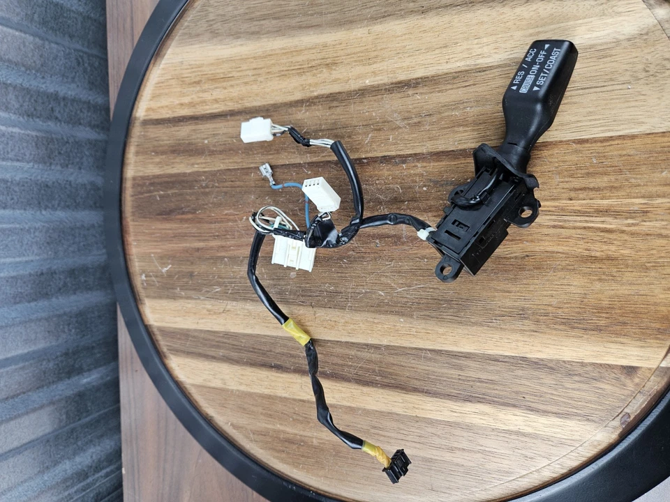 Interruptor de control de crucero para Lexus GS300 1999 2000 2001 2002 84630-30190 FABRICANTE DE EQUIPOS ORIGINALES Foto 1 de 4