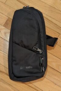 Pacsafe Vibe 150 anti-theft sling pack black great condition