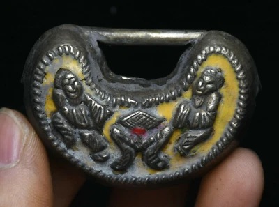 Colgante amuleto de la suerte con bloqueo de longevidad niña Tongzi esmalte plata antiguo del Tíbet de 5 cm  Foto 1 de 4