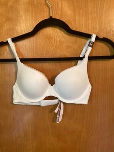 Victoria's Secret Body By Victoria Perfect Shape White Size 30C - Picture 1 of 4