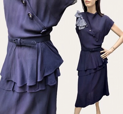 Vestido Swing PEPLUM Vintage 1940s Rayon Crepe ASSIMÉTRICO Cachoeira *Ataques GINGHAM - Imagem 1 de 4