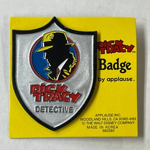 Spilla distintivo detective vintage Dick Tracy 2" x 2,5" di Applause/Disney rara nuova NOS - Foto 1 di 4