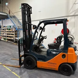 Toyota 1.8T Gas Forklift with 2 stage mast AS NEW CONDITION - Picture 1 of 10