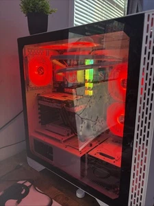 High-Performance Custom Gaming PC MSI, Thermaltake, Intel - Picture 1 of 3