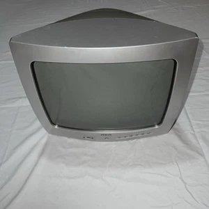 RCA E13320 13" CRT TV Front RCA Inputs - Retro Gaming - Picture 1 of 8
