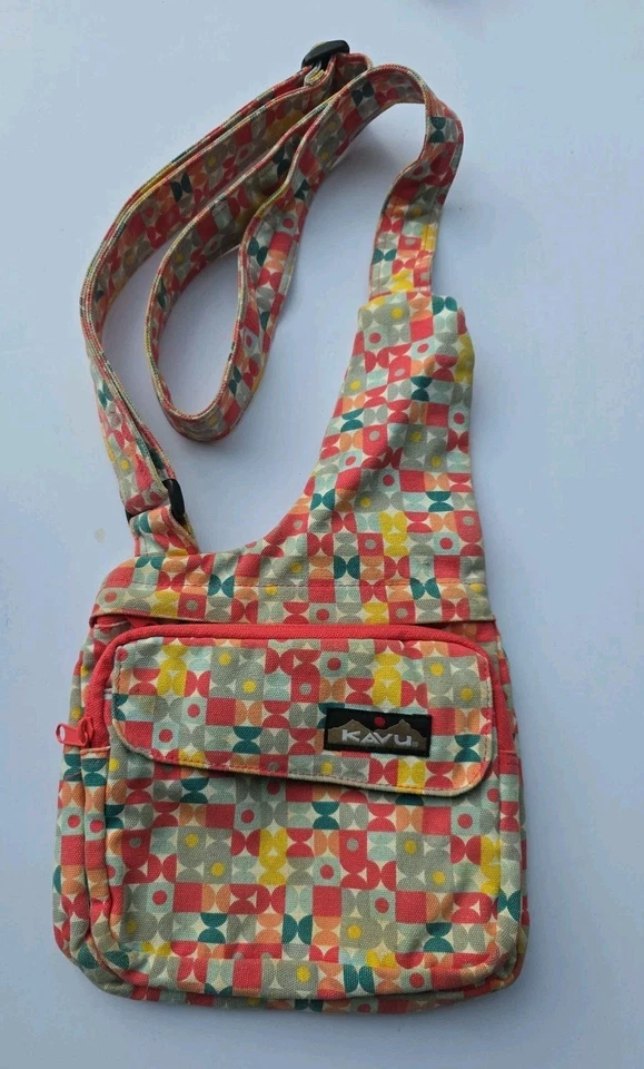 Bolso Bandolera Senderismo Vintage Kavu Envejecido Deletrear Lona Geométrico Arco Iris Foto 1 de 4