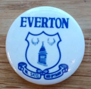 Vintage Everton Football Club Pin Badge Retro - Picture 1 of 2