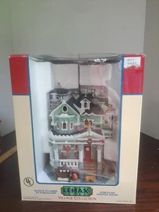 2004 Lemax Caddington Village Arthur's Manor Porcelain NO CORD - Picture 1 of 15