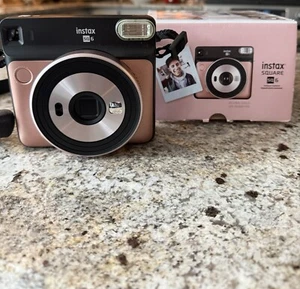 Open Box Fujifilm Instax Square SQ6 analoge Sofortbildkamera Blush Gold nie benutzt - Bild 1 von 5
