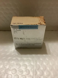 It Bye Bye Breakout Powder Light/Medium RARE Discontinued HTF - Picture 1 of 5