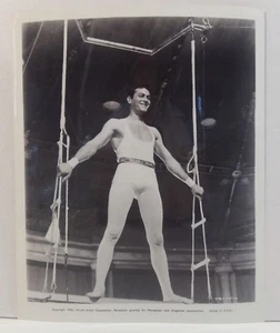 1956 TONY CURTIS "Trapeze" in *SEXY CIRCUS TIGHTS* 8x10 MOVIE PROMO Photo Still - Picture 1 of 4