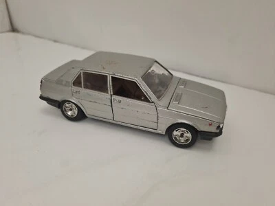 Mebetoys Mattel 8623 Alfa Romeo Giulietta 1:25 - Immagine 1 di 4