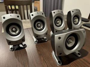 Zestaw głośników satelitarnych Logitech z5500 - BEZ SUBWOOFERA - świetny stan używany - Zdjęcie 1 z 5