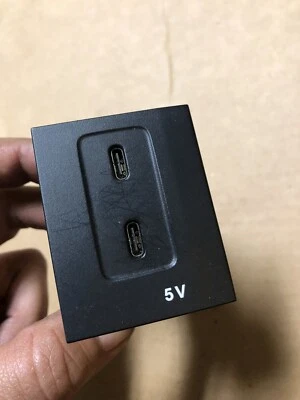 Mercedes-Benz A220 W222 GLE450 E350 S560 E400 SL550 C300 iPhone Port Charging - Image 1 of 4