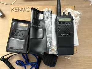 KENWOOD TH-22E Ricetrasmettitore VHF. No Icom, Yaesu, Alinco, Baofeng, Standard - Zdjęcie 1 z 10