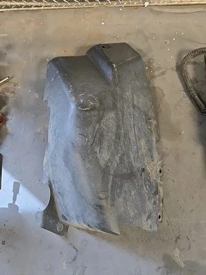 Protector contra salpicaduras interior delantero derecho Polaris Scrambler Sportsman 850 550 5437063 #63 Foto 1 de 3