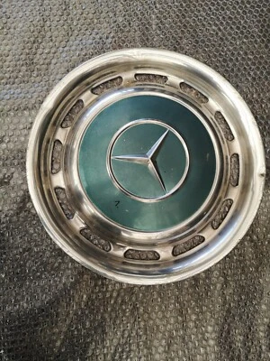 DB  /8   W123   Radkappe  14 zoll  Chrom  Türkis Blau  1 - Bild 1 von 4