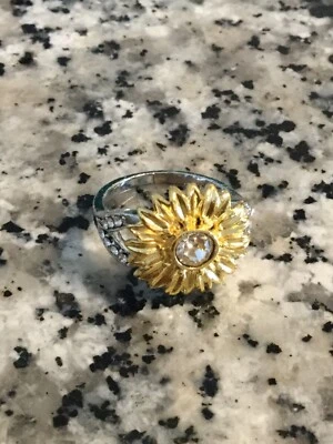 ANILLO CIRCONITA GIRASOL CHAPADO EN PLATA ESTERLINA Y ORO TALLA 6 o 7 Foto 1 de 4