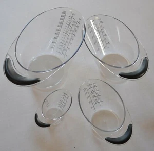Pampered Chef EASY-READ MEASURING Cups ~NEW~ SET of 4 - Includes MINI 1/4 CUP! - Picture 1 of 6
