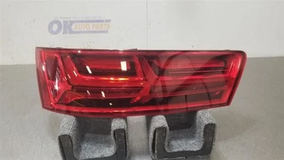 17 2017 AUDI Q7 OEM DRIVER LANTERNA TRASEIRA MONTADA NA PORTA ELEVATÓRIA ESQUERDA - VEJA IMAGENS - Imagem 1 de 4